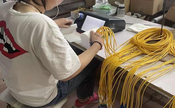 怒江傈僳族自治州网络工程中几种常用的光纤连接器